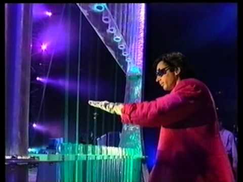 Jarre's 1990 Paris Free Concert Breaks Records 🎶