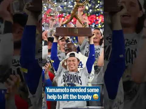 A truly incredible shot of Yoshinobu Yamamoto and his #WorldSeries MVP trophy 😯