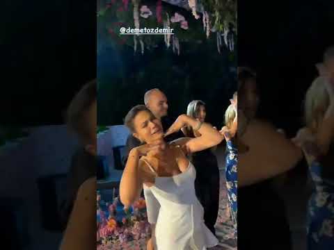 Demet Özdemir nişanlandı ✨ #shorts #demetözdemir #oğuzhankoç #wedding