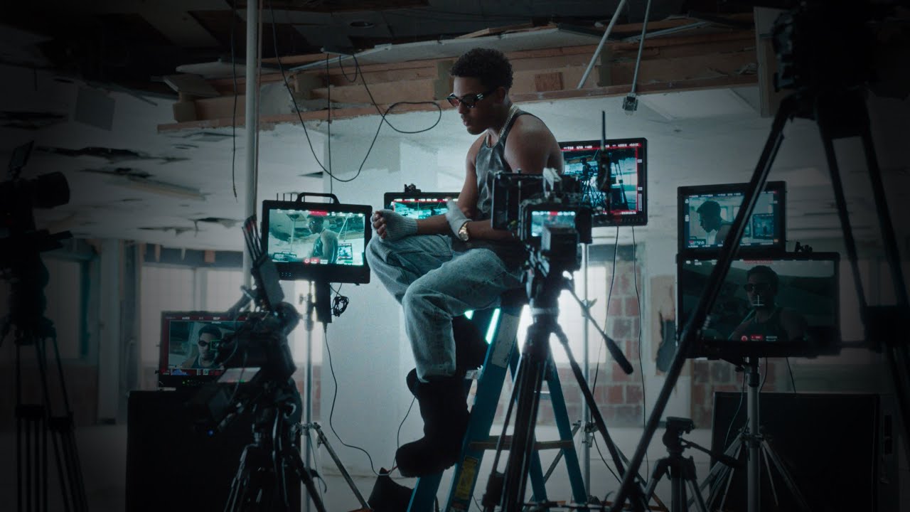 Myke Towers Releases Official Music Video for 'HASTA LA VISTA' 🎶