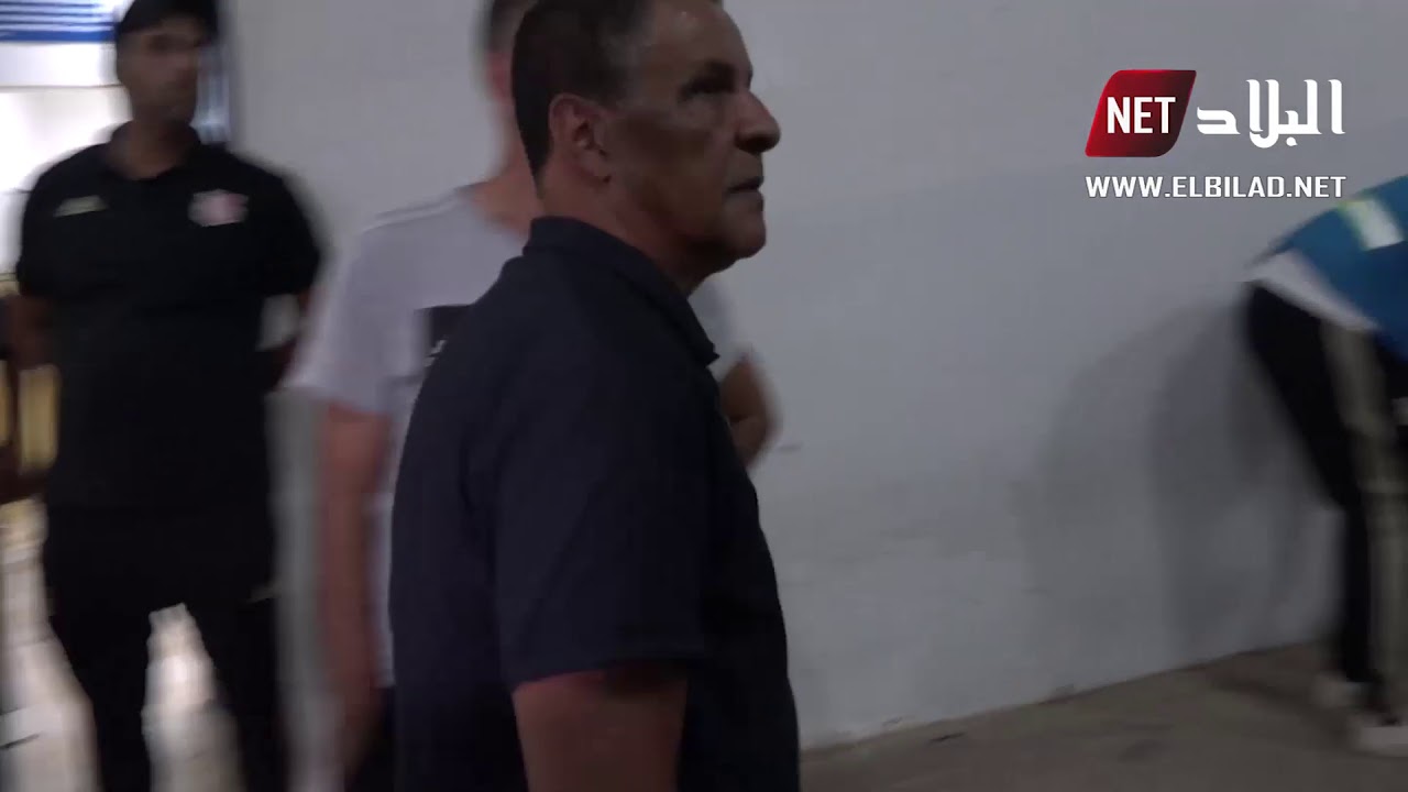 عمراني وطاقمه يهاجمون الحكم بعد إقصاء الشباب من كأس الكاف ⚽