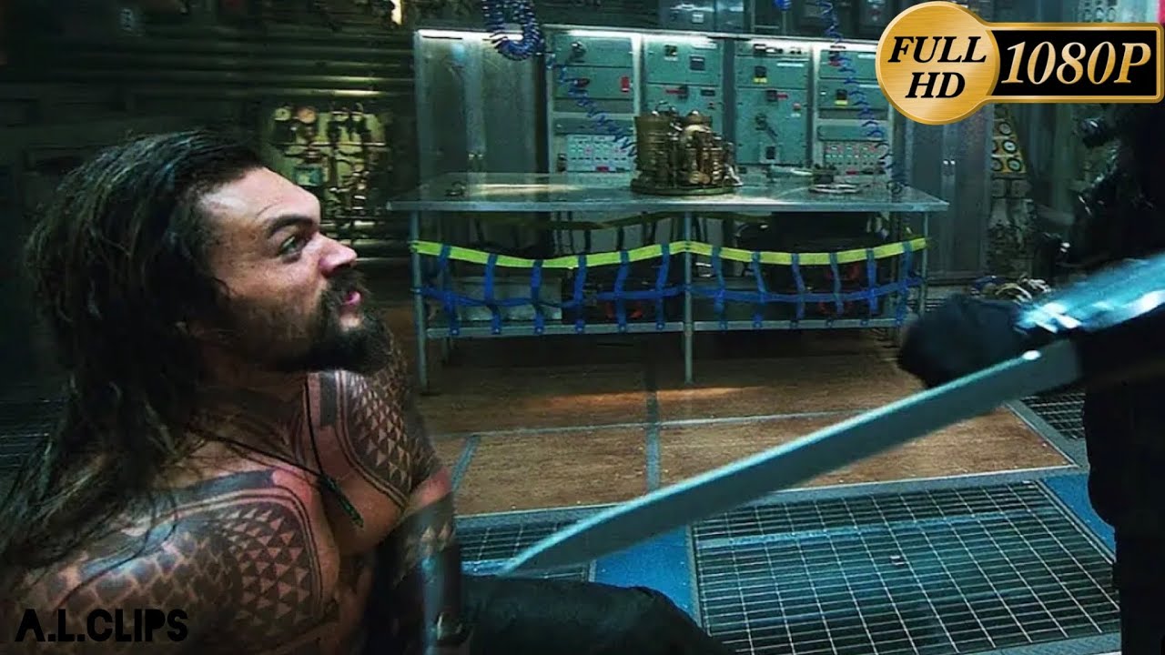 Aquaman Battles Black Manta in Submarine 🚢