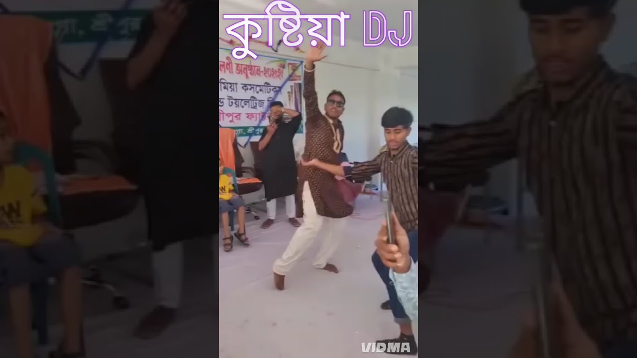 Burqa-Wearing Girl Drives DJ Crazy 🎧