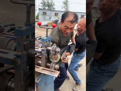 Cable stripping machine. Good tools and machinery make work easy