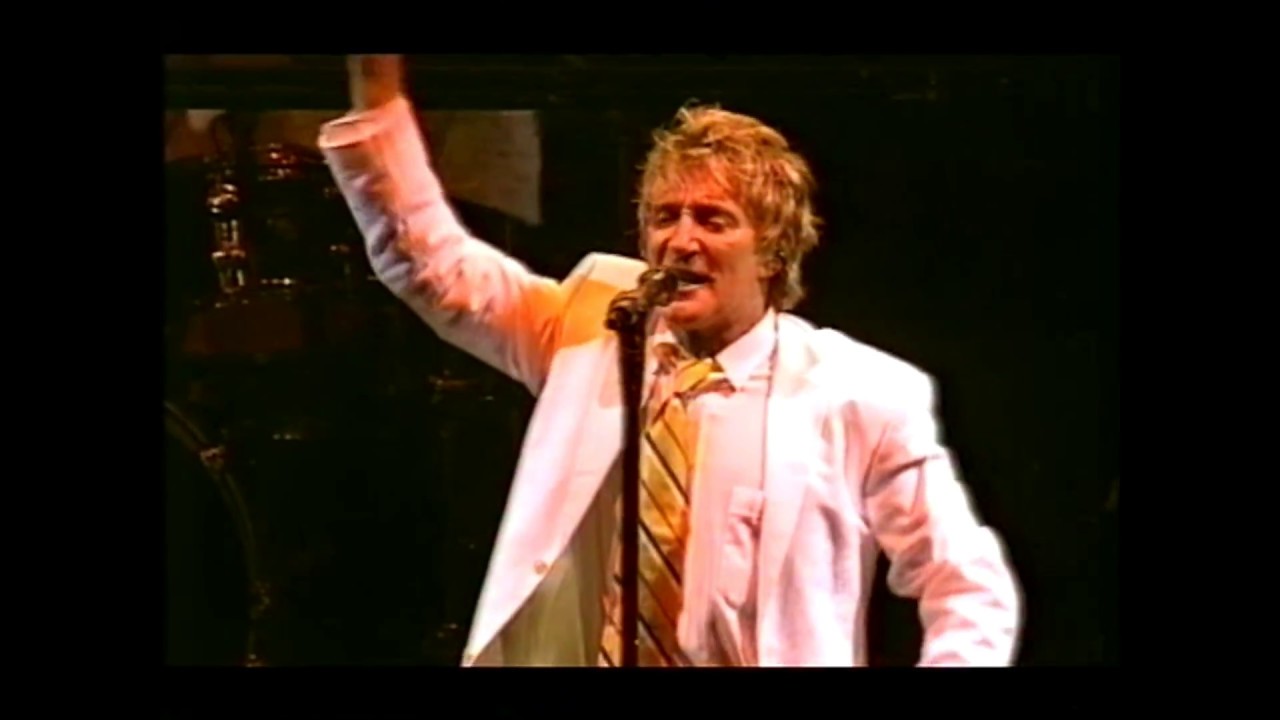 Rod Stewart Performs 'The First Cut Is The Deepest' at Glastonbury 2002