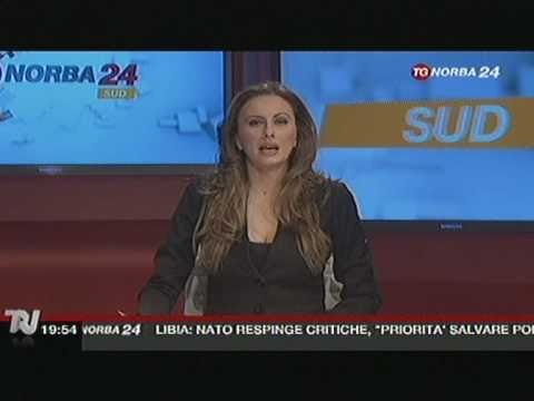 Donatella Azzone conduce TgNorba24 Sud (2011)