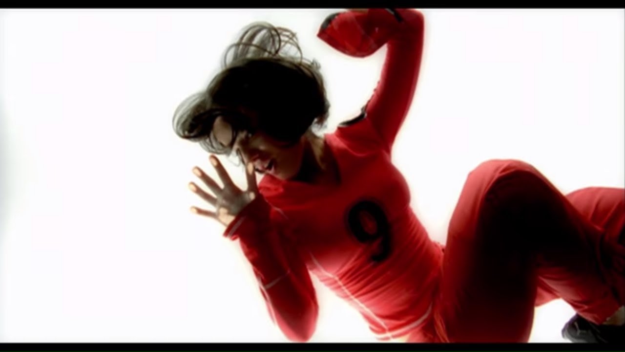 Alizée - J'en ai marre! Official Music Video