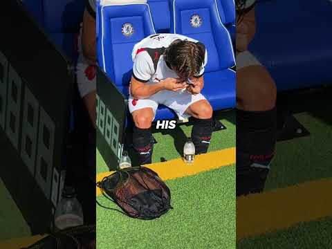 Modrić made his debut for AC Milan against Chelsea — Palmer fought a teammate for his jersey. 🥹🤣