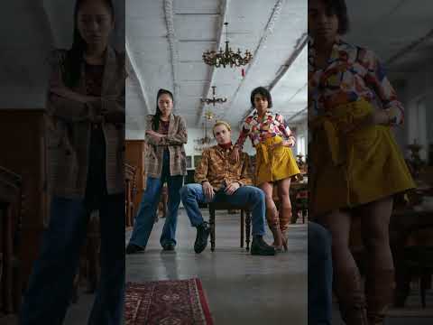 Embracing the timeless elegance of vintage fashion. 🕰️✨ #VintageVibes #FashionThrowback”