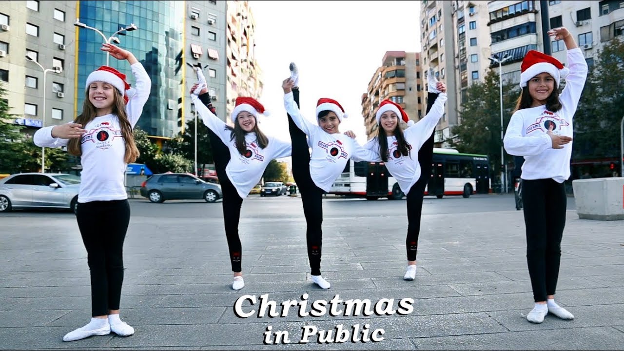 Festive Christmas Hip Hop Dance to Jingle Bells 🎄 | Public Performance 2019