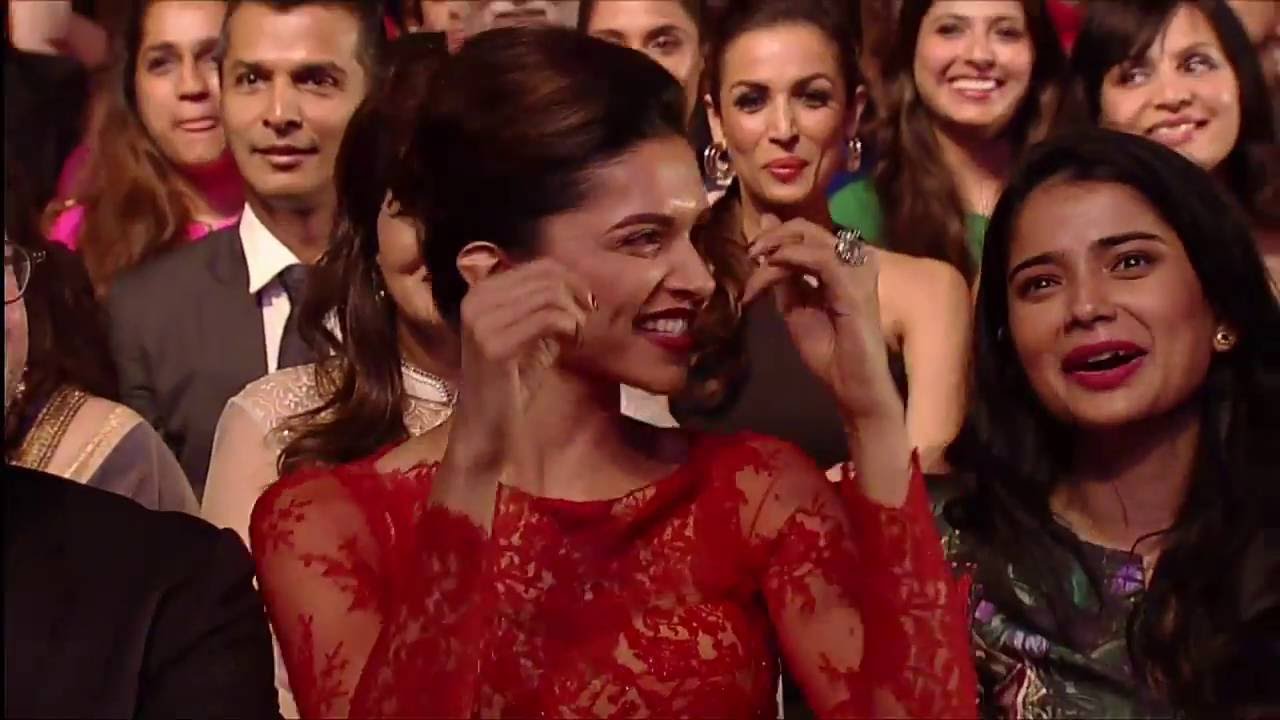 John Travolta and Priyanka Chopra Perform at IIFA Awards 2014