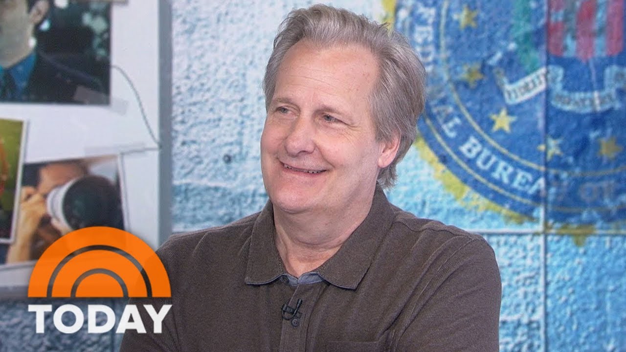 Jeff Daniels Stars as FBI Agent in 'The Looming Tower' 🕵️‍♂️