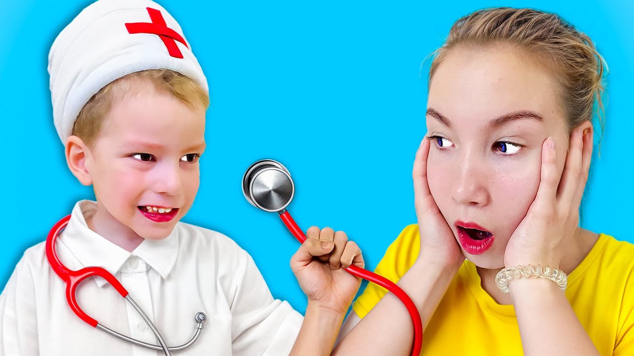 Света и Богдан в роли доктора! 🎮