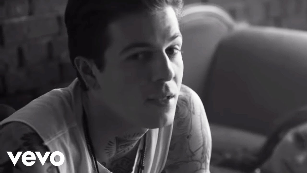 The Neighbourhood - Sweater Weather 🎥 Official Music Video