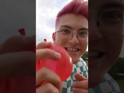 J'explose un Ballon d'eau sur la tĂȘte d'un Youtuber !