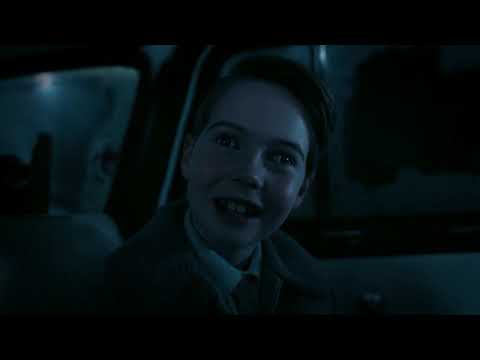 A assustadora cena de abertura de IT: Bem-Vindos À Derry | HBO Max Brasil