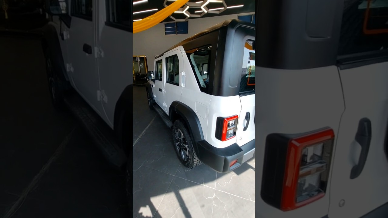 Mahindra Thar Roxx: 5-Door White SUV🔥
