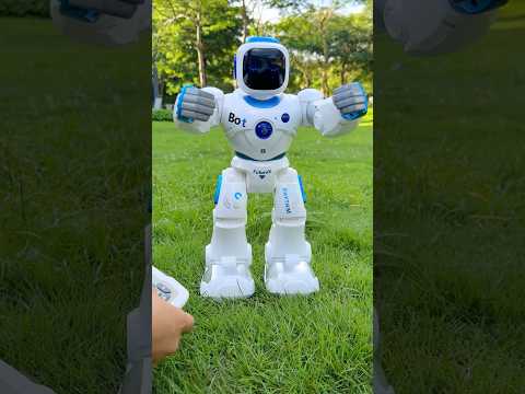 So annoying, can’t even catch it 🤖#ruko #1088#rc #robot #toys #shorts #funny #gift #trending #kids