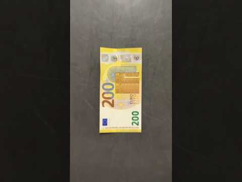 So sieht 1 Million Euro in 200-Euro-Banknoten aus!