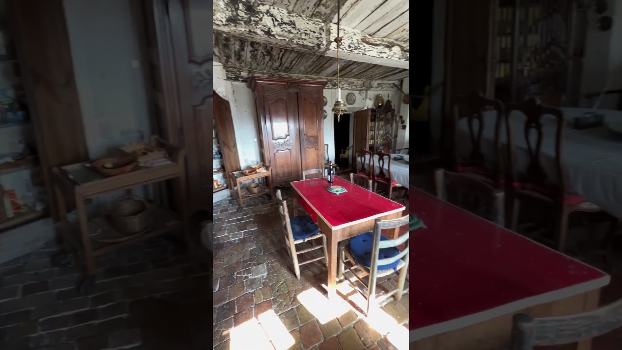 Abandoned Château in France 🇫🇷