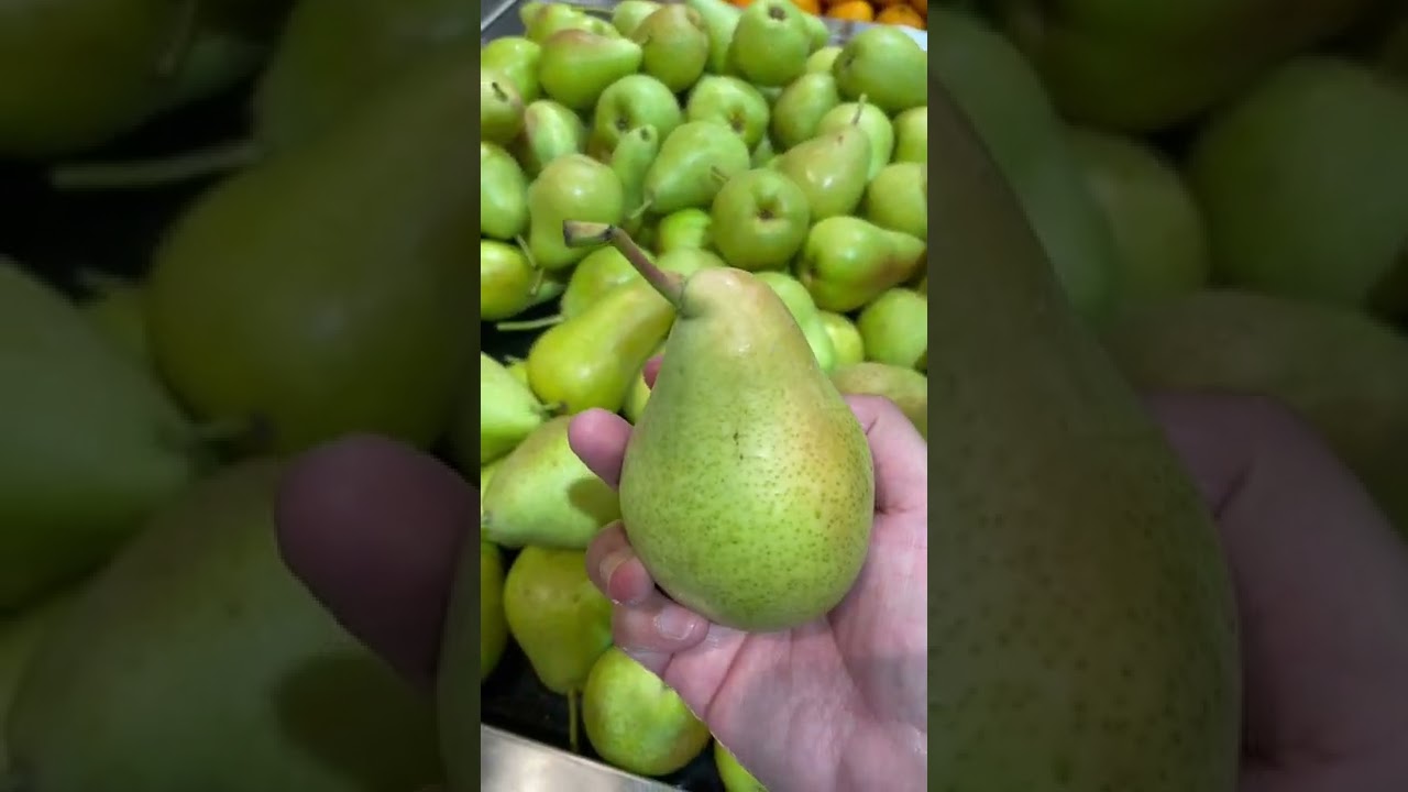 ASMR Fresh Pear 🍐 #Shorts