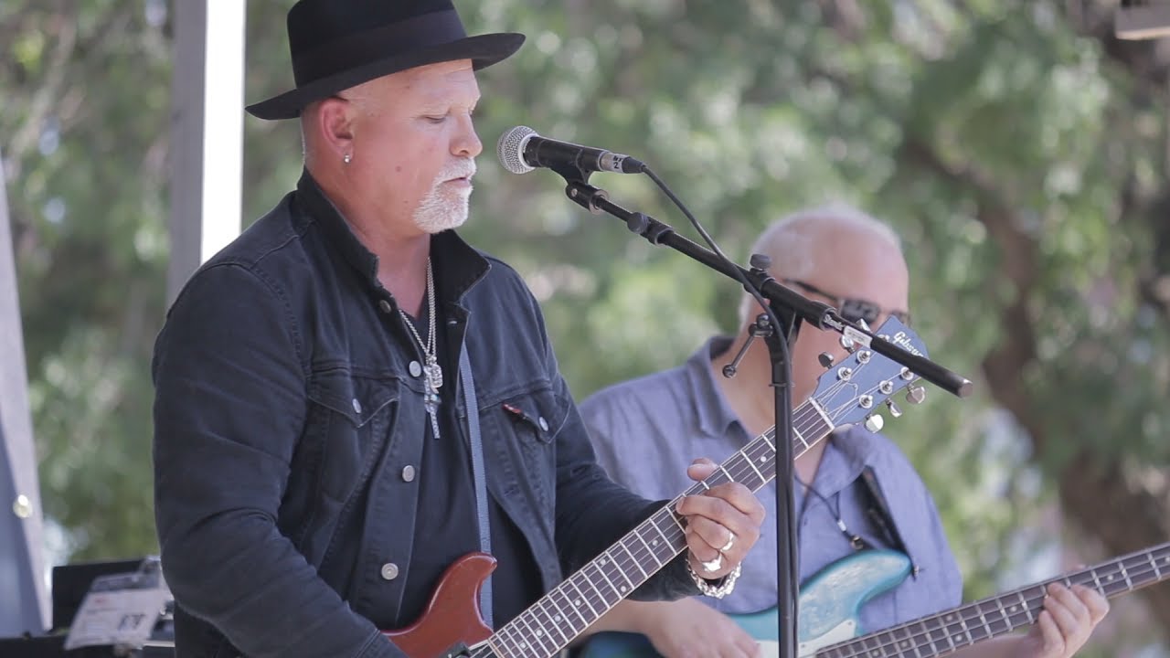 Derek St. Holmes & Paul Reed Smith Perform 'Red House' 🎸