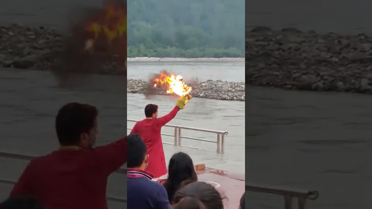 Ganga Aarti at Triveni Ghat | Jai Ganga Mata 🙏