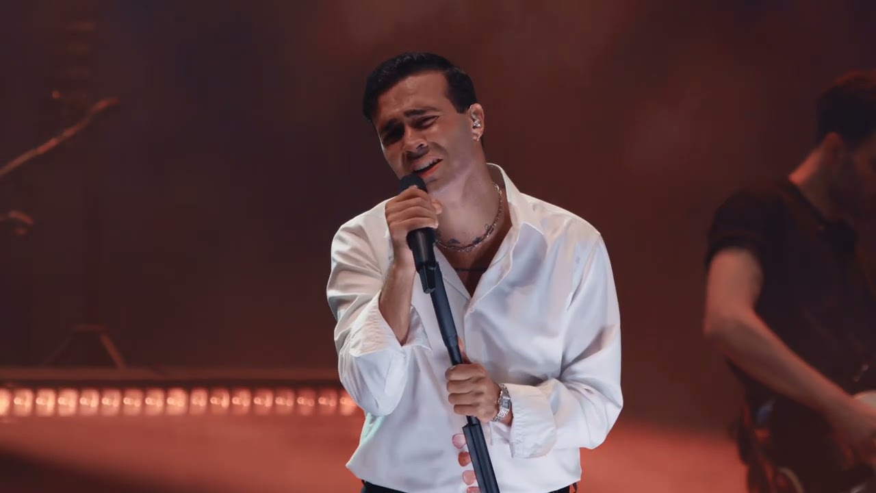 Mert Demir - 14 Bahar (Live at KÇP) 🎶