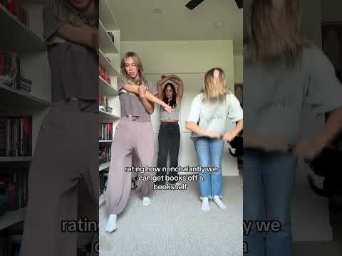 This trend, but make it bookish 😝📚 #bookish #booktube #bookbesties