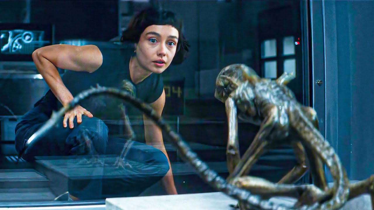 In 2120, Earth in Chaos as Alien Ship Crashes in 2120 ๐