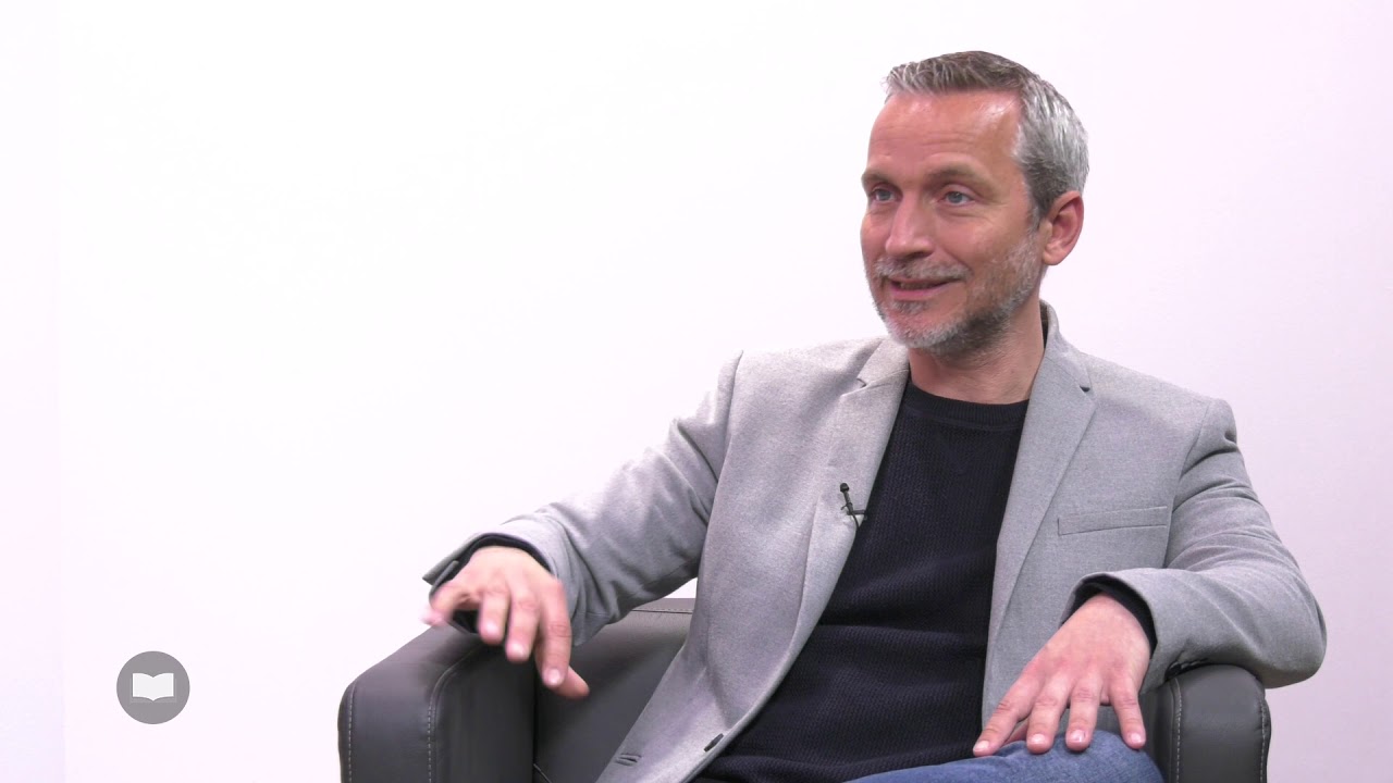 Surface d'Olivier Norek 📖 : Plongée dans une enquête captivante avec Noémie