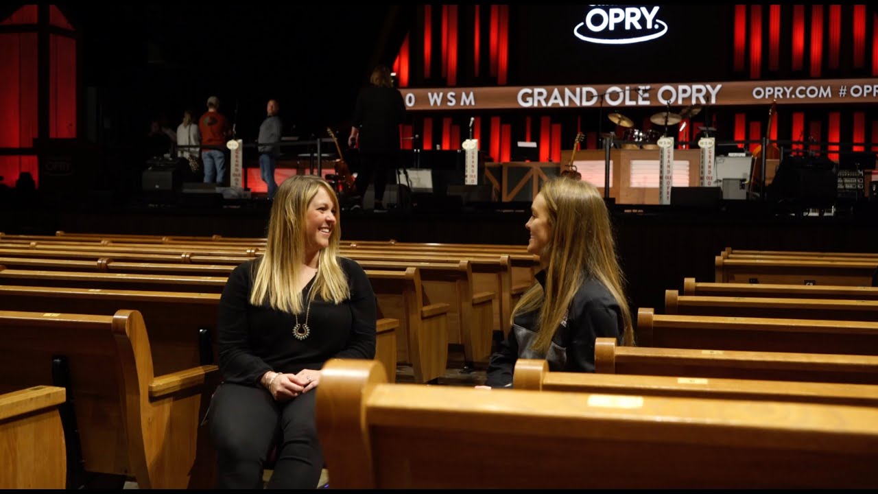 Grand Ole Opry: Nashville's Music Legacy 🎶