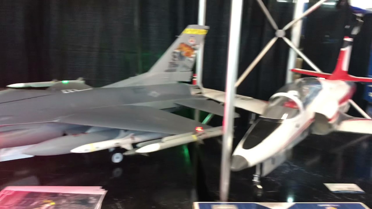 Horizon Hobby Showcase at Oshkosh 2021: New e-Flite Models & Celebrity Appearances ✈️