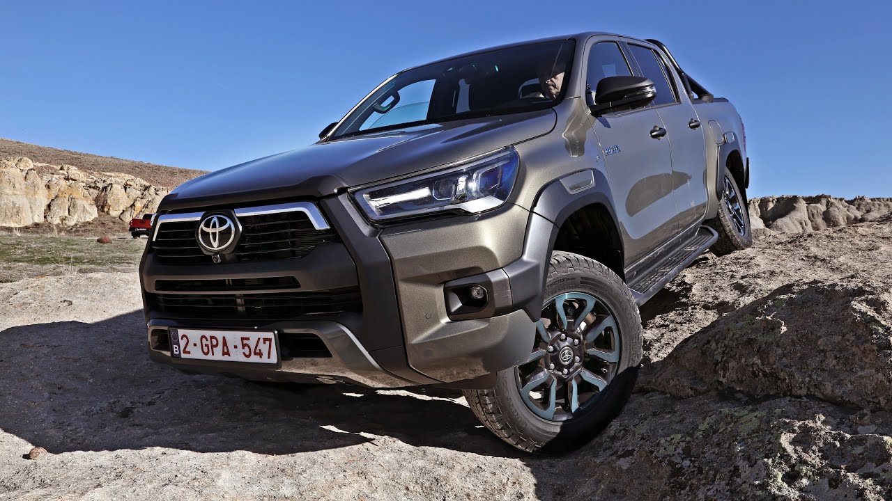 Toyota HiLux Hybrid 48V Off-Road Test Drive 🚙