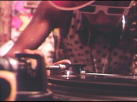 ノーナ・リーヴス20周年記念シングル🎶「DJ! DJ!」