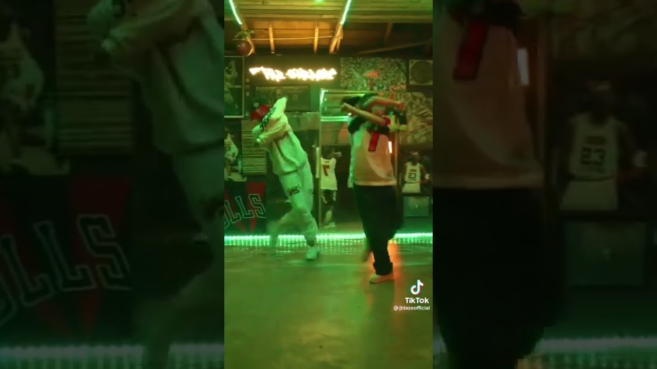 "cash in Cash out" Dance 🔫 Pharrell Williams ,21 Savage challenge #shorts