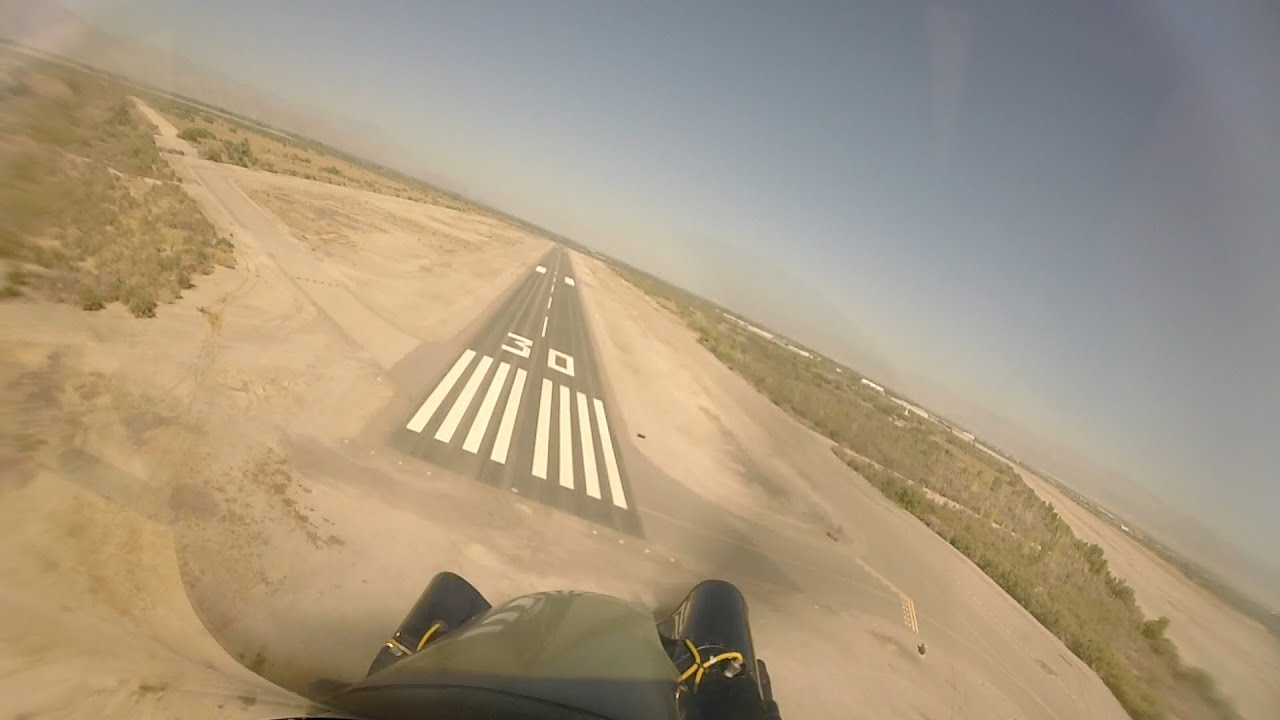 Master Non-Towered Airport Operations in Just 8 Minutes ✈️