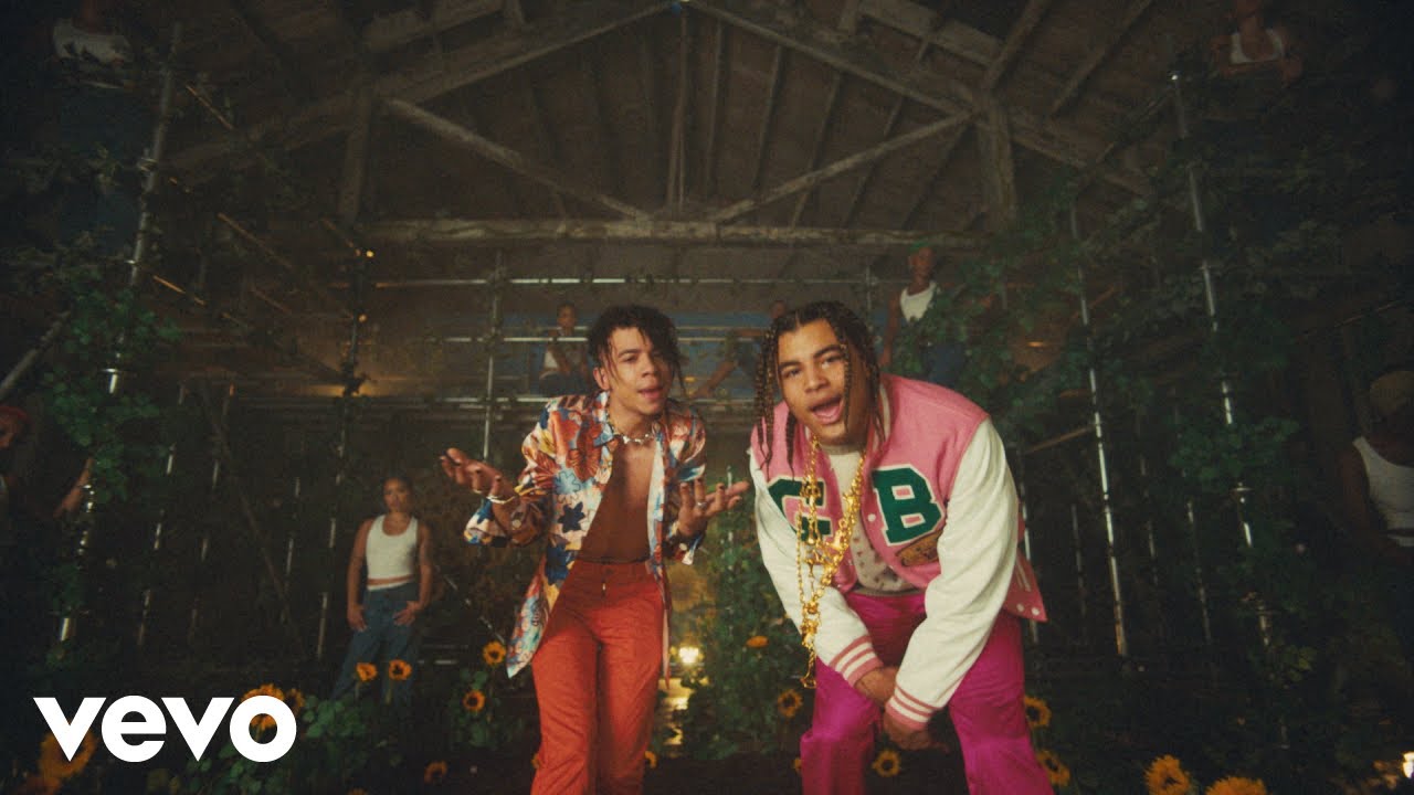 24kGoldn ft. iann dior - Mood (Official Music Video) 🎶