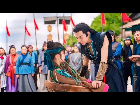 بنت كيوته بيتم اجبارها انها تتجوز قبطان سفينه بس بتهرب منو فبتقابل شاب تاني بيحبها وبينافس القبطان