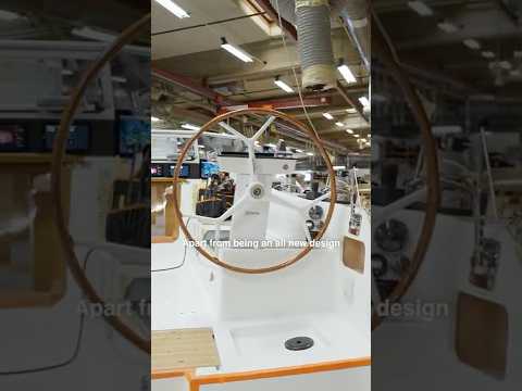 Hallberg-Rassy 370 in Production