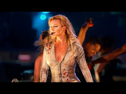 Britney Spears - Overprotected (Live From Sacramento - Dream Within a Dream Tour 2002)