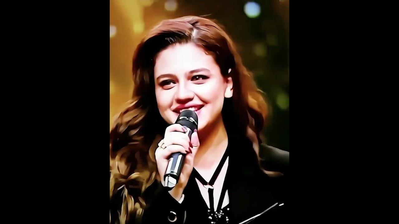 Feroze Khan Celebrates Award Win & Upcoming Projects 🎉