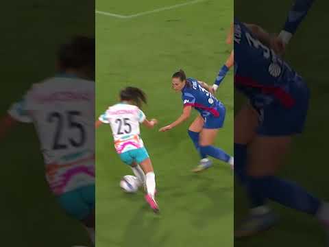 María Sánchez buries the feed from Mel Barcenas to make it 🖐️ for San Diego! #nwsl