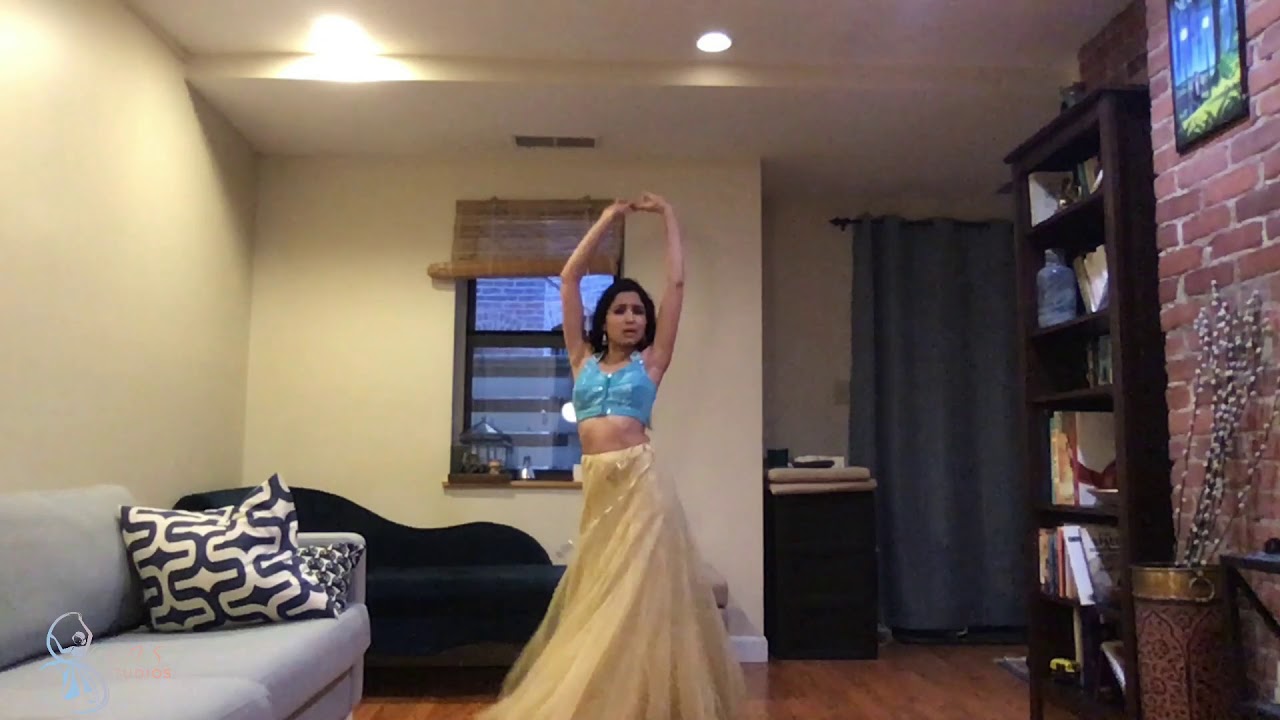Munni Badnaam Hui | Deepti's Item Number πΆ