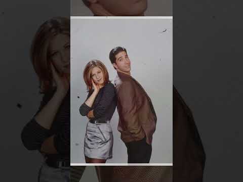 caught Jennifer Aniston channeling an iconic Rachel Green look during dinner with Pedro Pascal