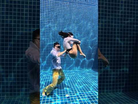 Underwater Womanball 🏀🏀 @sisa_solymosyova