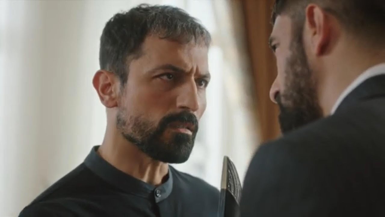 Io sono Farah: Behnam cerca di uccidere Tahir 😱