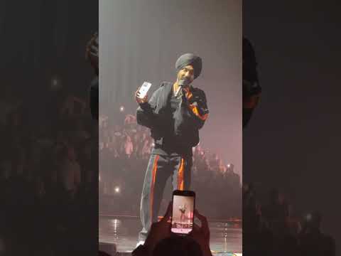 Angry 😠 Diljit Dosanjh #diljitdosanjh #diljitdosanjhconcert #liveperformance #liveconcert #reel