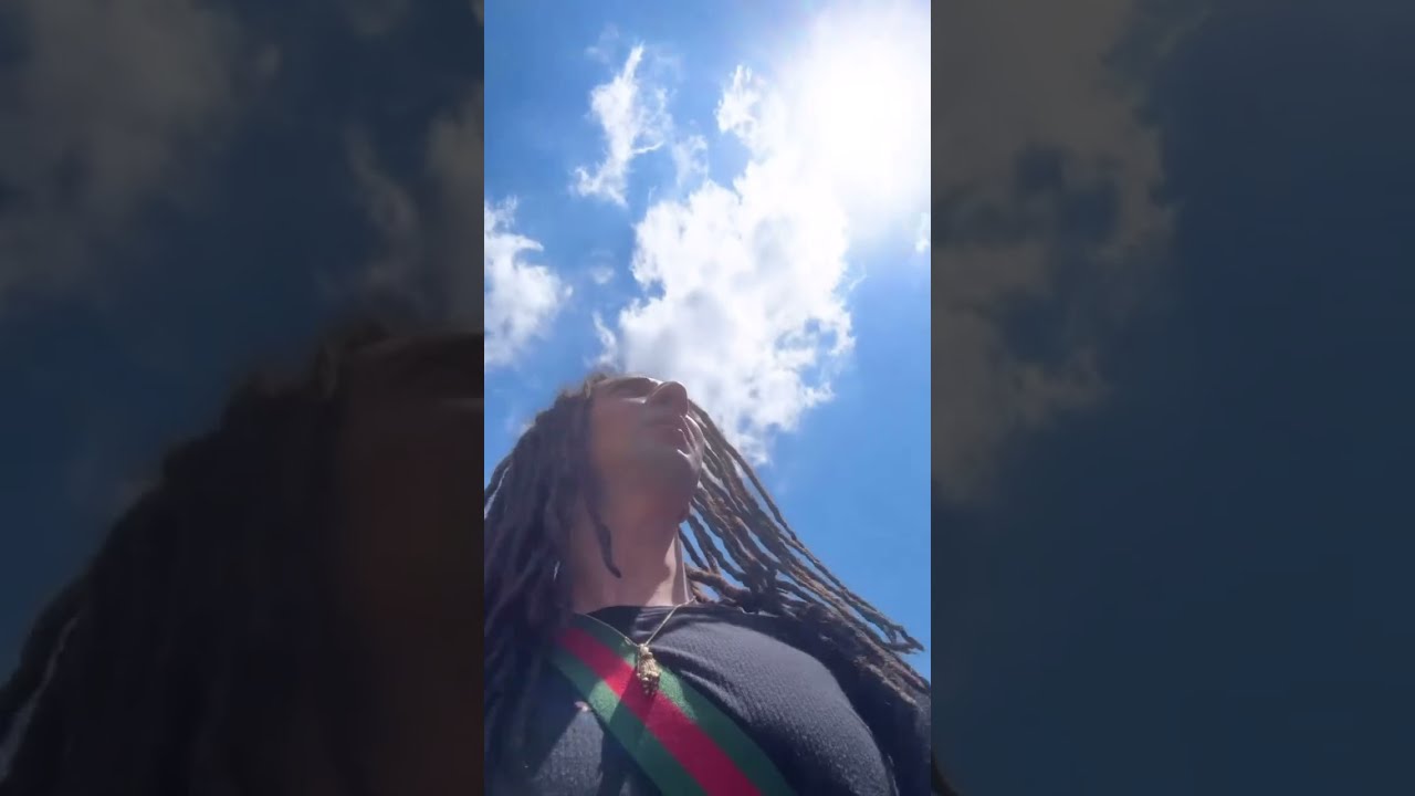 Ghali Risponde con Ironia a un Fan Anziano che Chiede un Dissing 😂