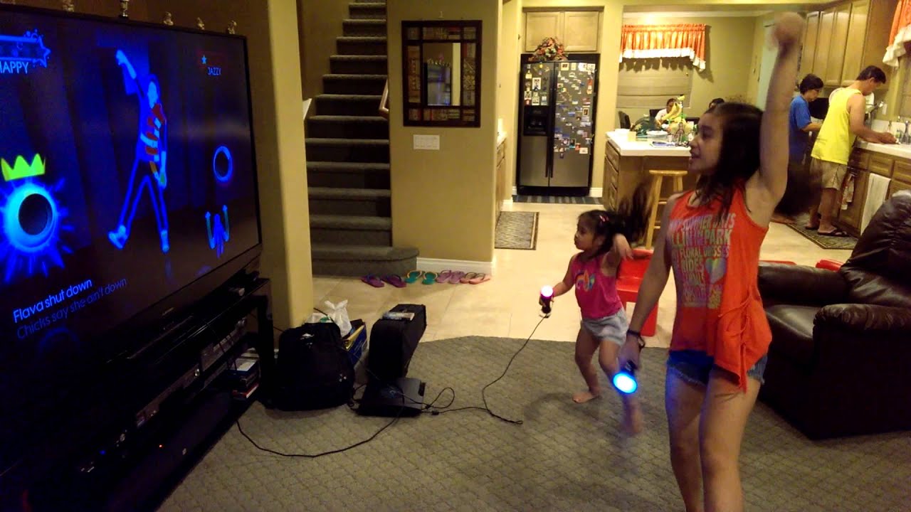 Chloe & Yzzie - 'Pump It' (Just Dance 3) 🎶